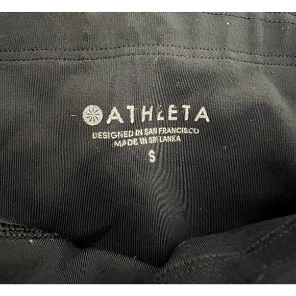 Women's Small Athleta Black Crop Leggings with Pockets Style #54023 - Picture 5 of 5